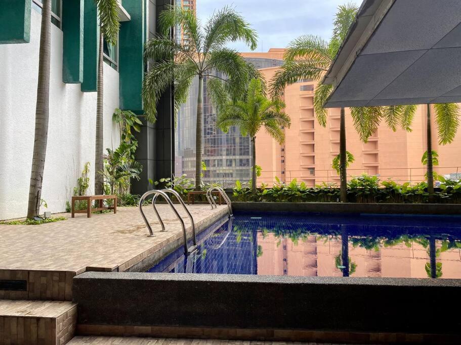 Spacious 3R,2R,Studio 5Min Walk To Time Square,Lalaport, Pool,Gym,Wifi Lägenhet Kuala Lumpur Exteriör bild