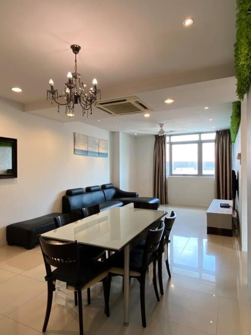 Spacious 3R,2R,Studio 5Min Walk To Time Square,Lalaport, Pool,Gym,Wifi Lägenhet Kuala Lumpur Exteriör bild