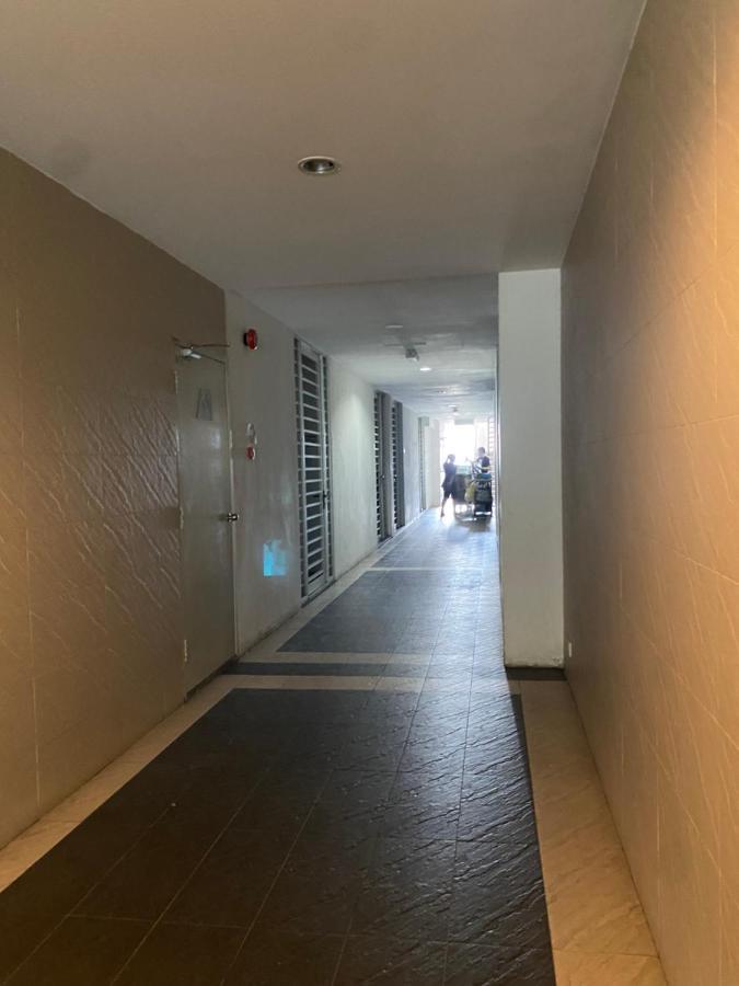 Spacious 3R,2R,Studio 5Min Walk To Time Square,Lalaport, Pool,Gym,Wifi Lägenhet Kuala Lumpur Exteriör bild