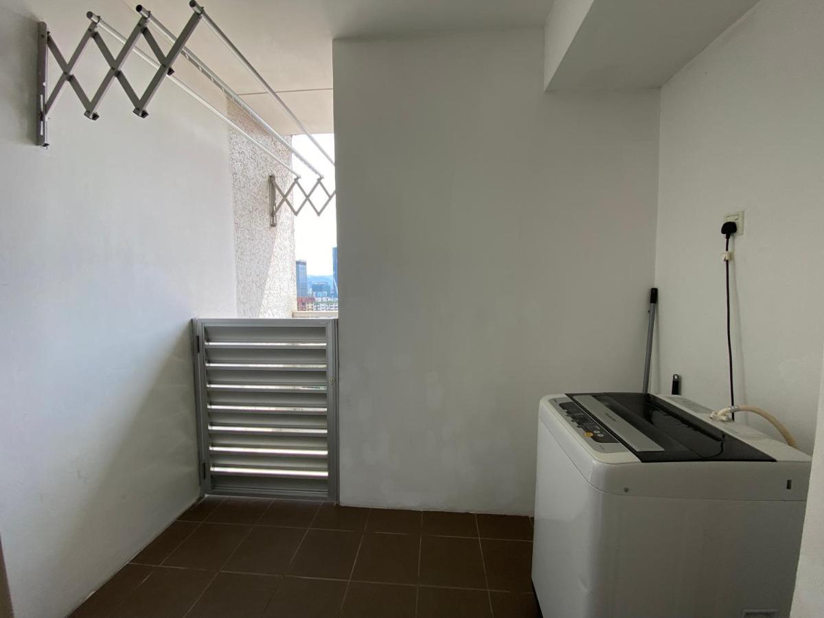 Spacious 3R,2R,Studio 5Min Walk To Time Square,Lalaport, Pool,Gym,Wifi Lägenhet Kuala Lumpur Exteriör bild