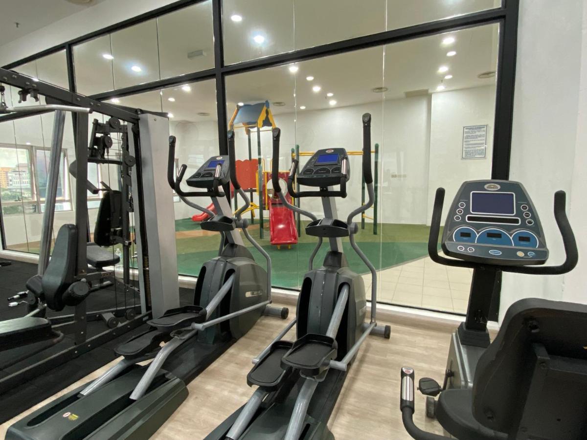 Spacious 3R,2R,Studio 5Min Walk To Time Square,Lalaport, Pool,Gym,Wifi Lägenhet Kuala Lumpur Exteriör bild